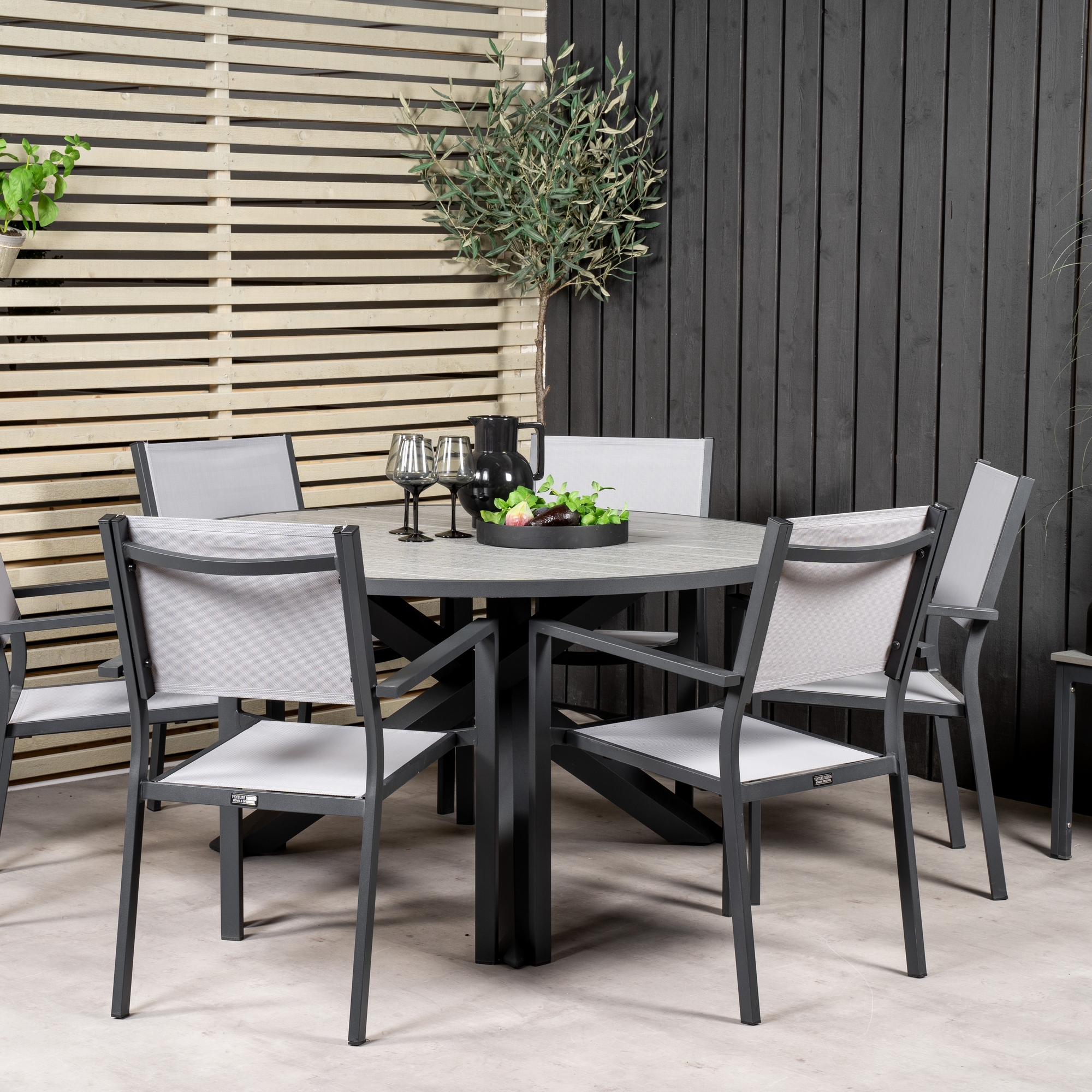 Matgrupp Venture Home Pincy Ø140 med 6 Copacabana Matstolar