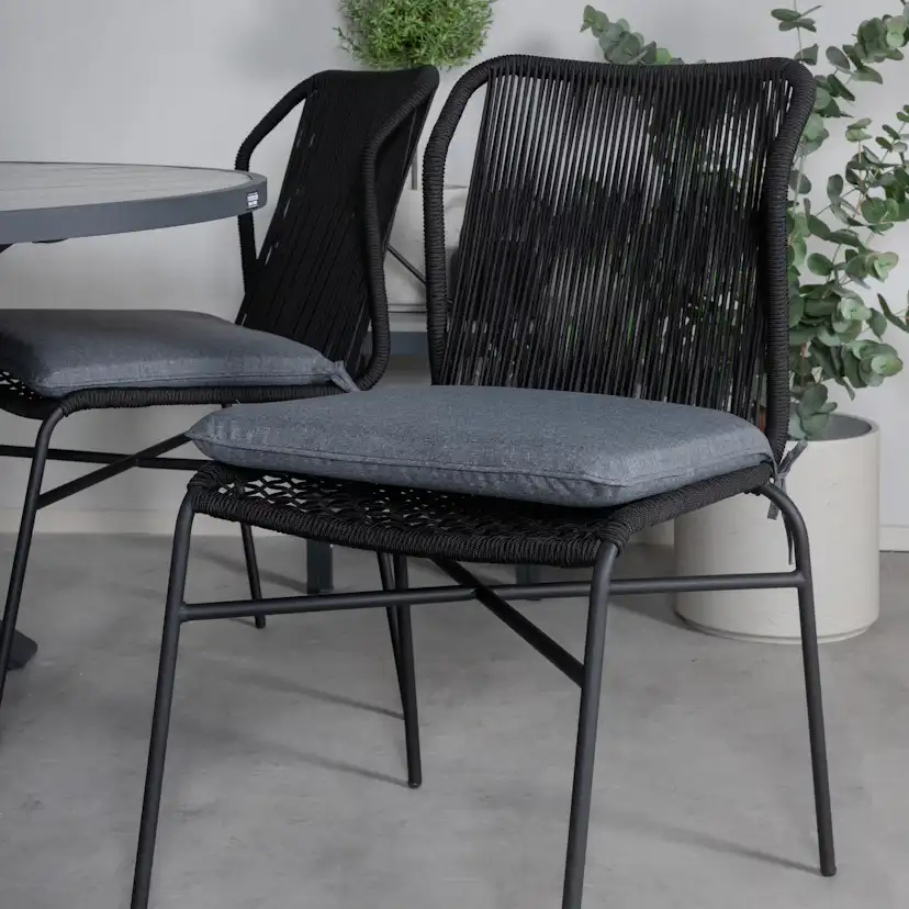 Matgrupp Venture Home Pincy med 6 Jefferson Stapelbara Matstolar