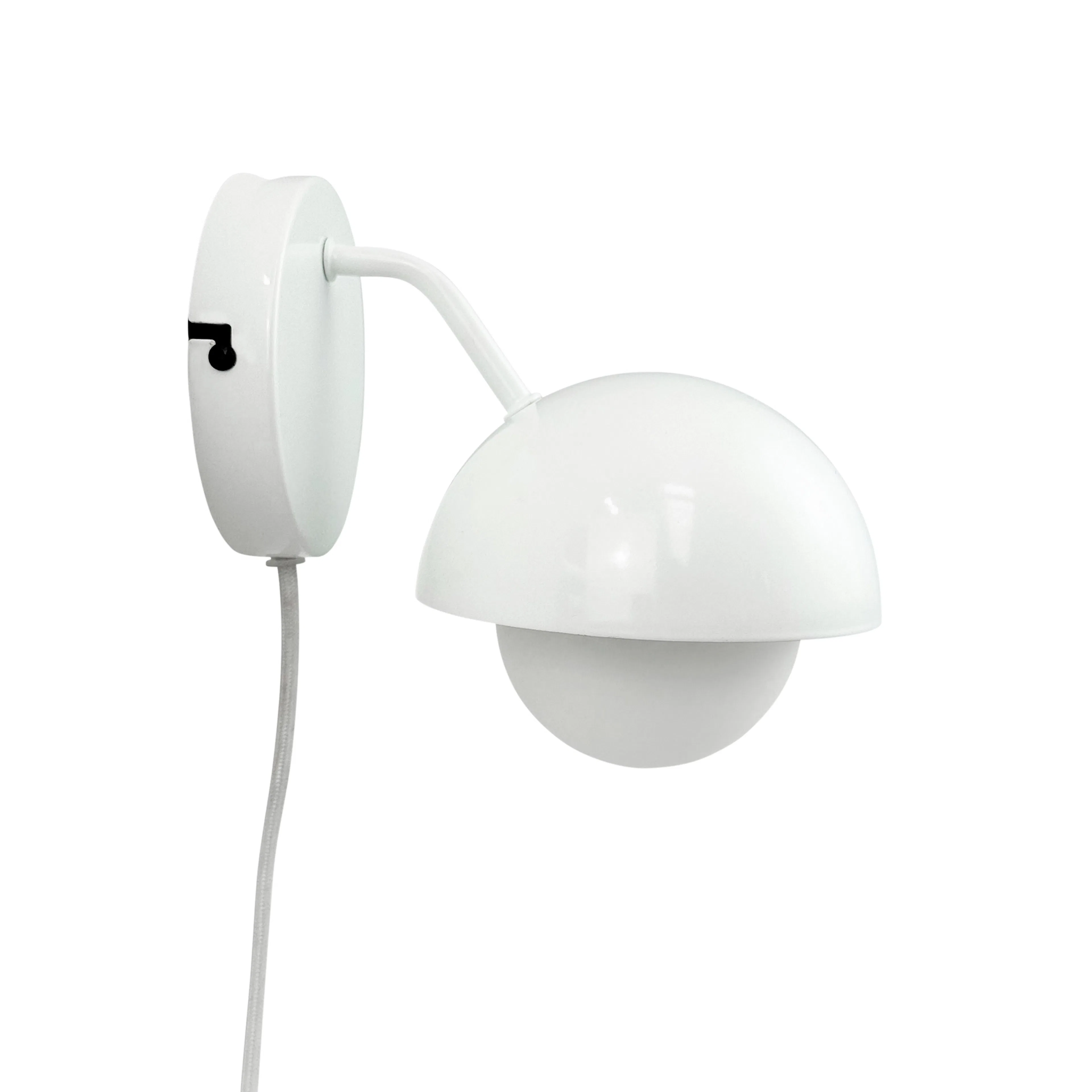 Vägglampa Dyberg Larsen Rose Vit