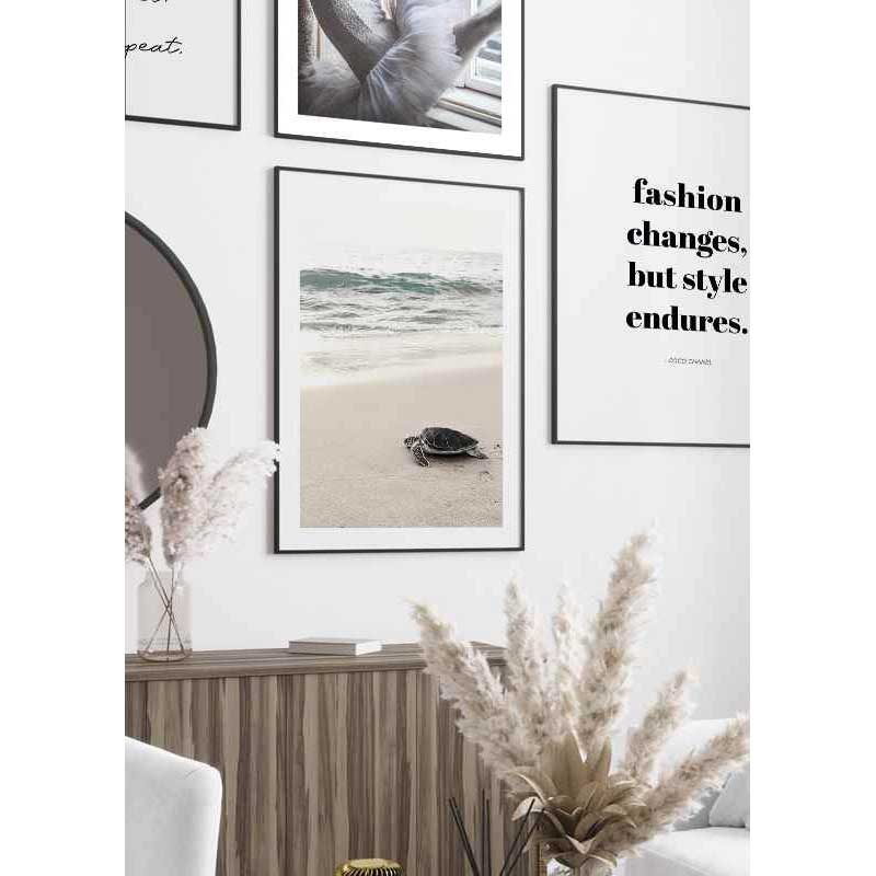 Poster Gallerix Sea Turtle On Beach