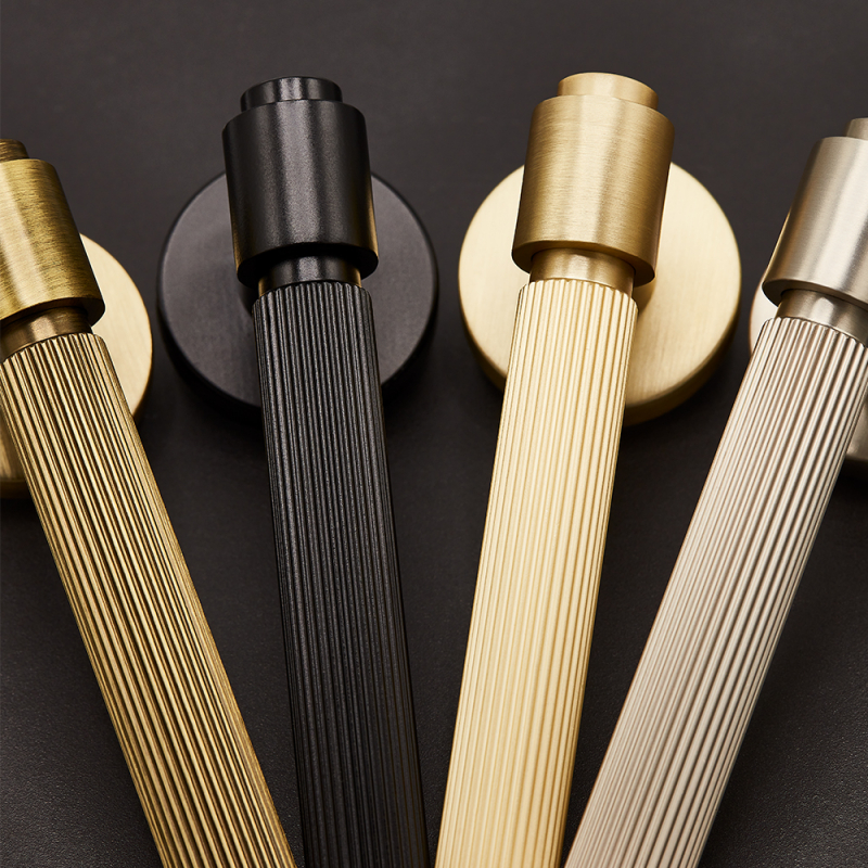 Dörrhandtag Beslag Design Helix 200 Stripe