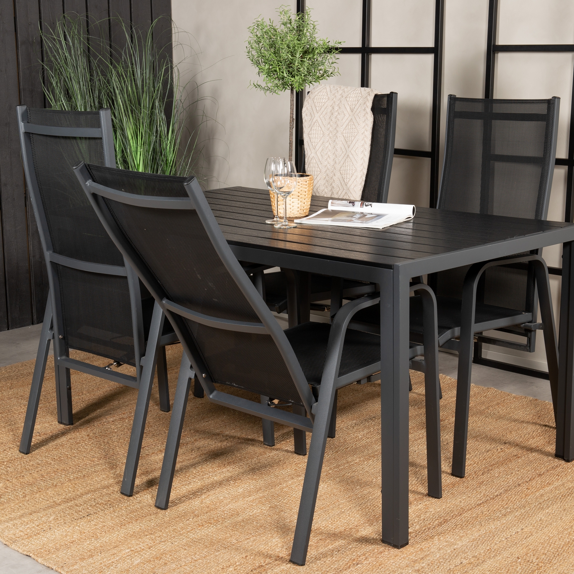 Matgrupp Venture Home Bront 150 med 4 Copacabana Stolar
