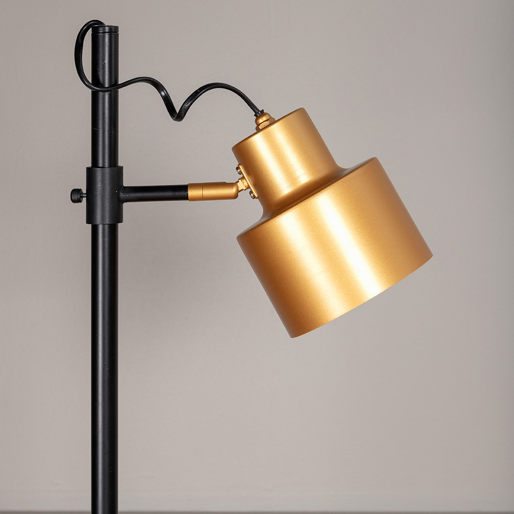 Golvlampa Venture Home Vifta 1