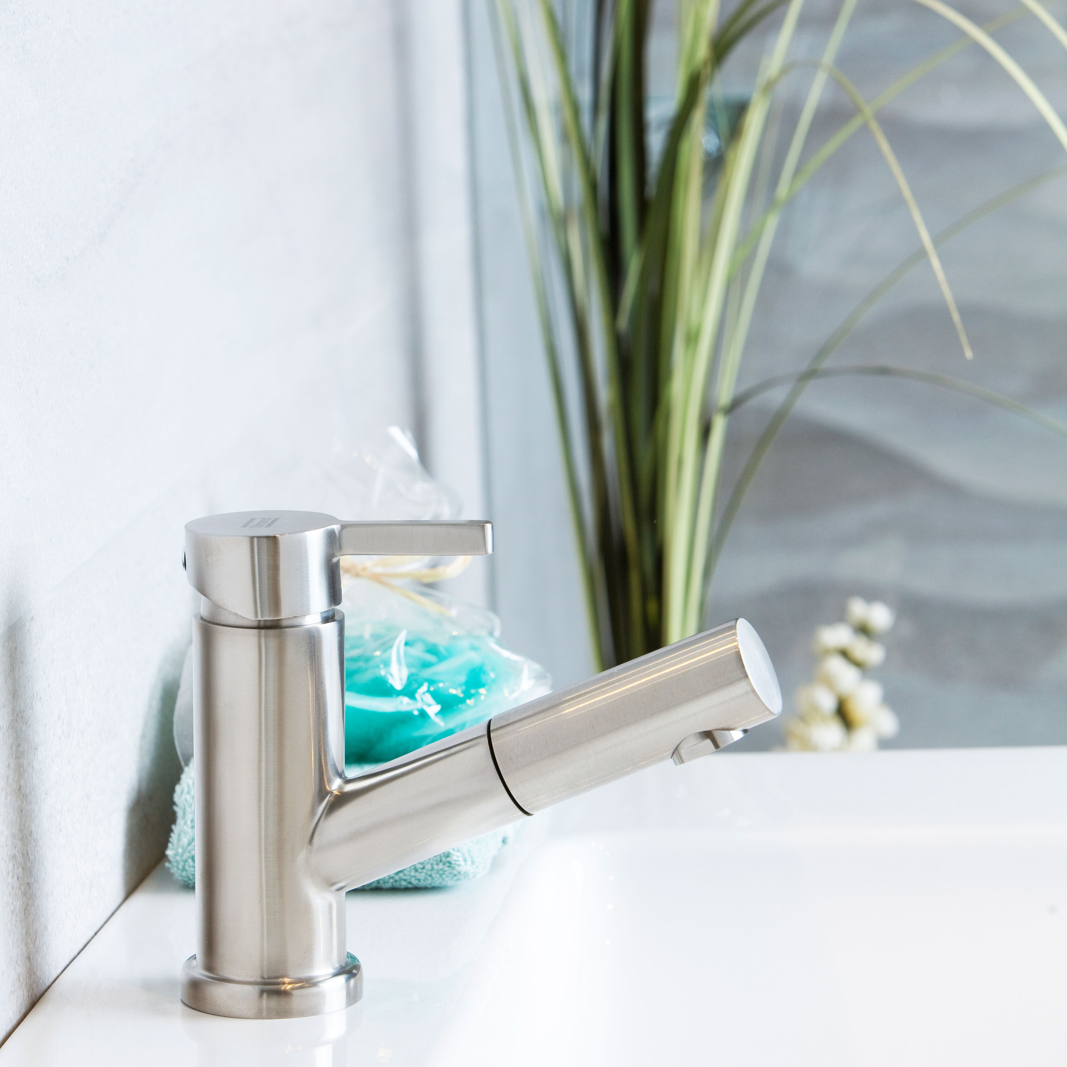 Tvättställsblandare Strand Stainless Sattellit SA-2200 med Utdragbar Pip