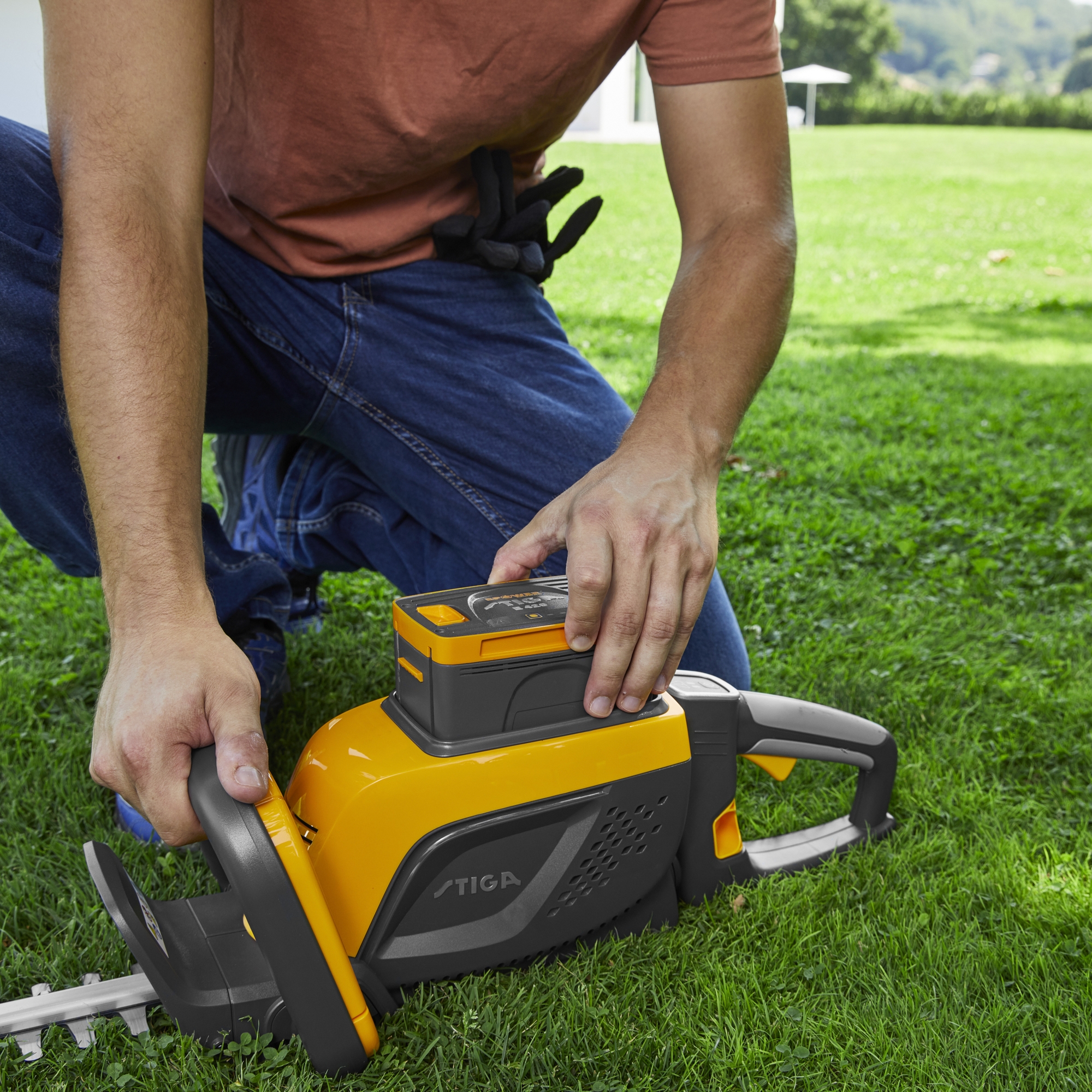 Häcksax STIGA HT 500e Utan Batteri & Laddare