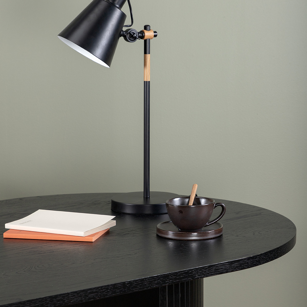 Bordslampa Venture Home Skott