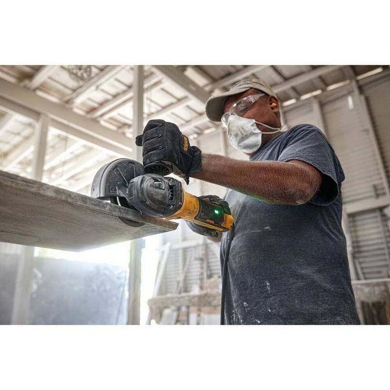 Vinkelslip DeWalt DWE4347 125mm 1700W 230V Kolborstfri