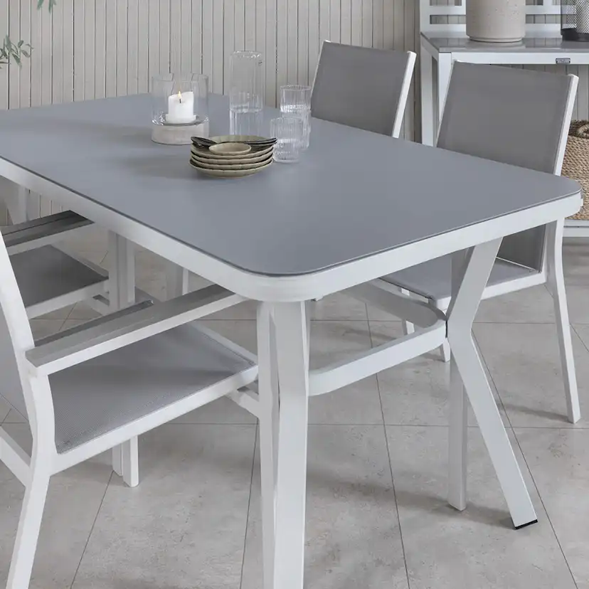 Matgrupp Venture Home Vyn med 4 Parma Matstolar