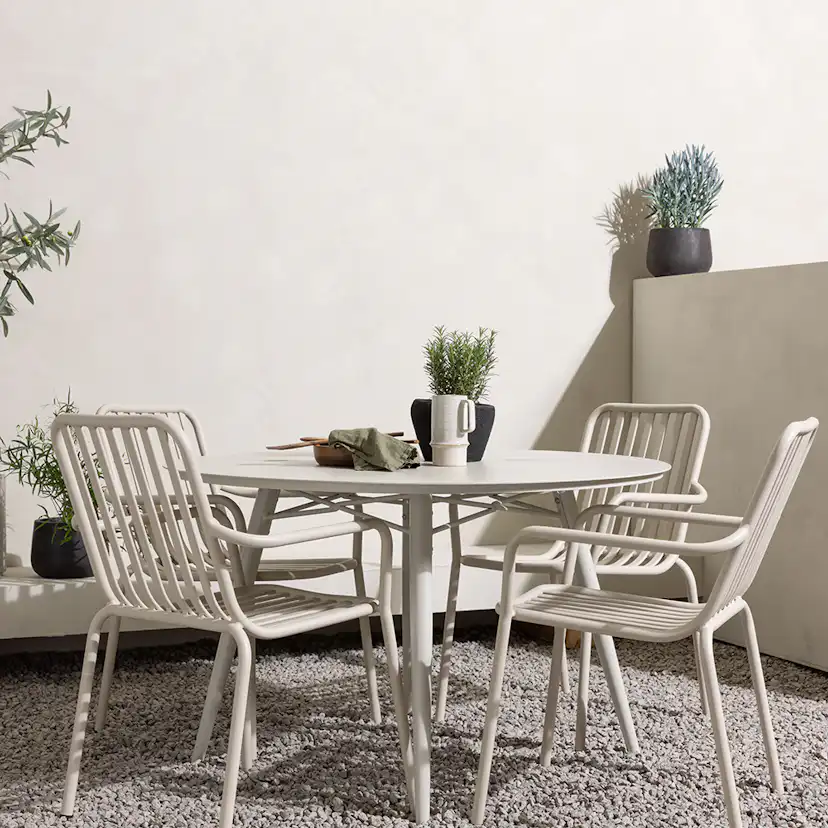 Matgrupp Venture Home Lina Bord med 4 Peking Stolar