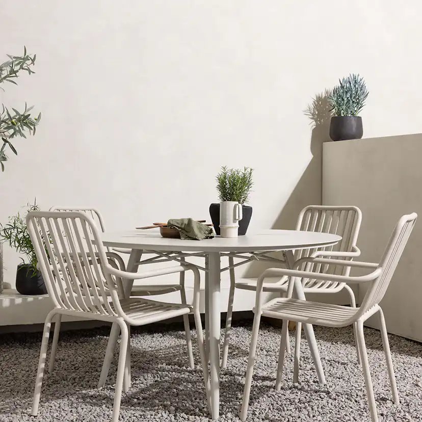 Lina Dining Table - Beige - Round 120 cm +Peking Diningchair Beige