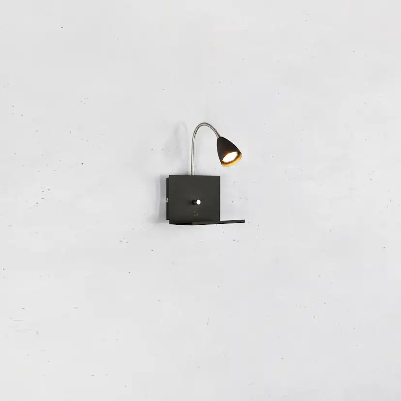 Vägglampa Markslöjd Logi