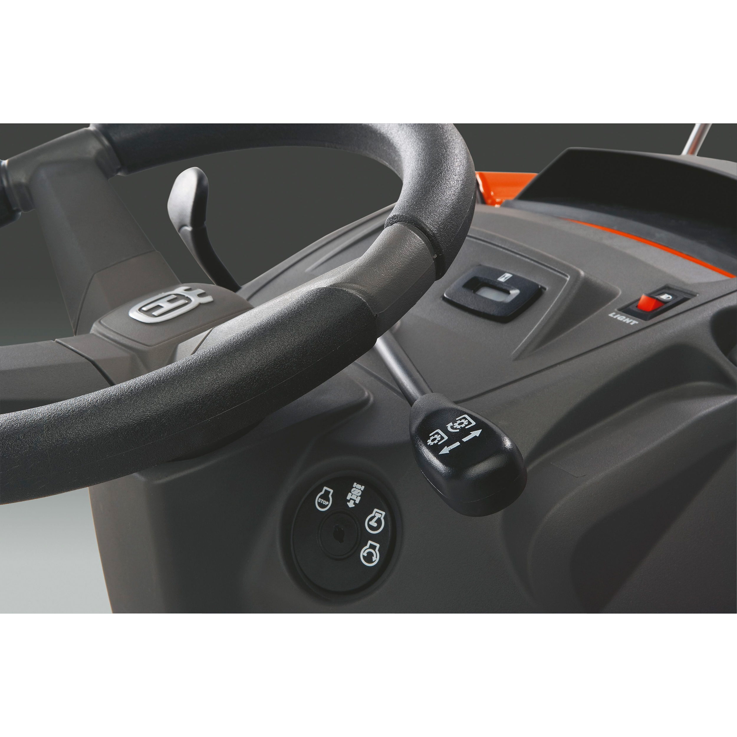 Trädgårdstraktor Husqvarna TS 138L