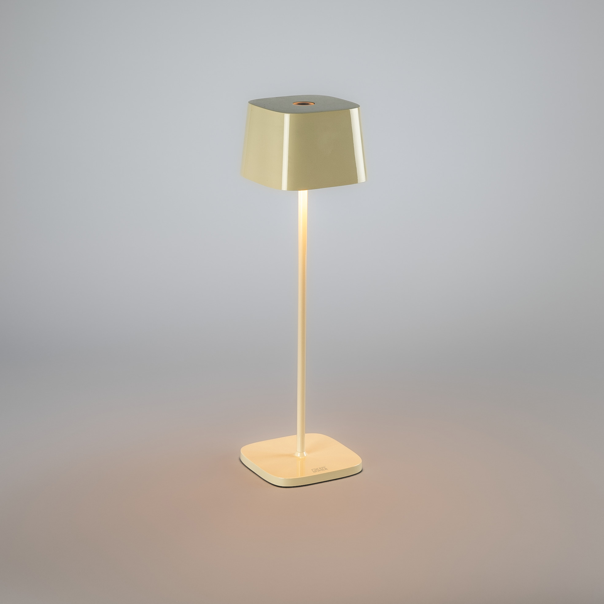 Portabel Lampa Gnosjö Konstsmide Capri Bordslampa USB