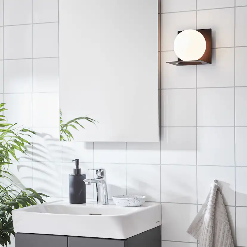 Vägglampa Markslöjd Zenit