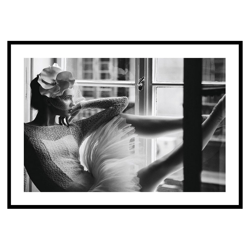 Poster Gallerix Woman In Window BW