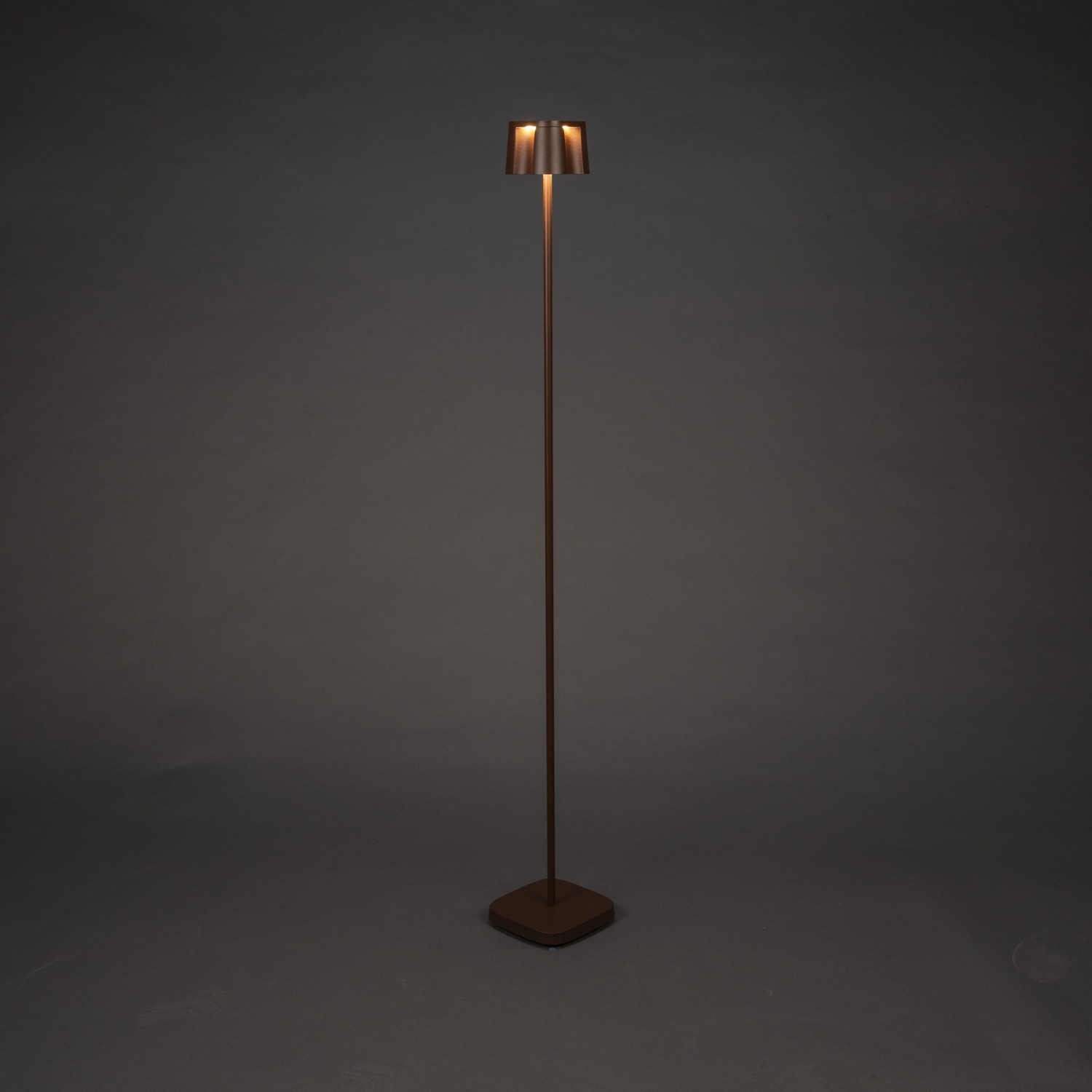 Golvlampa Gnosjö Konstsmide Nice USB