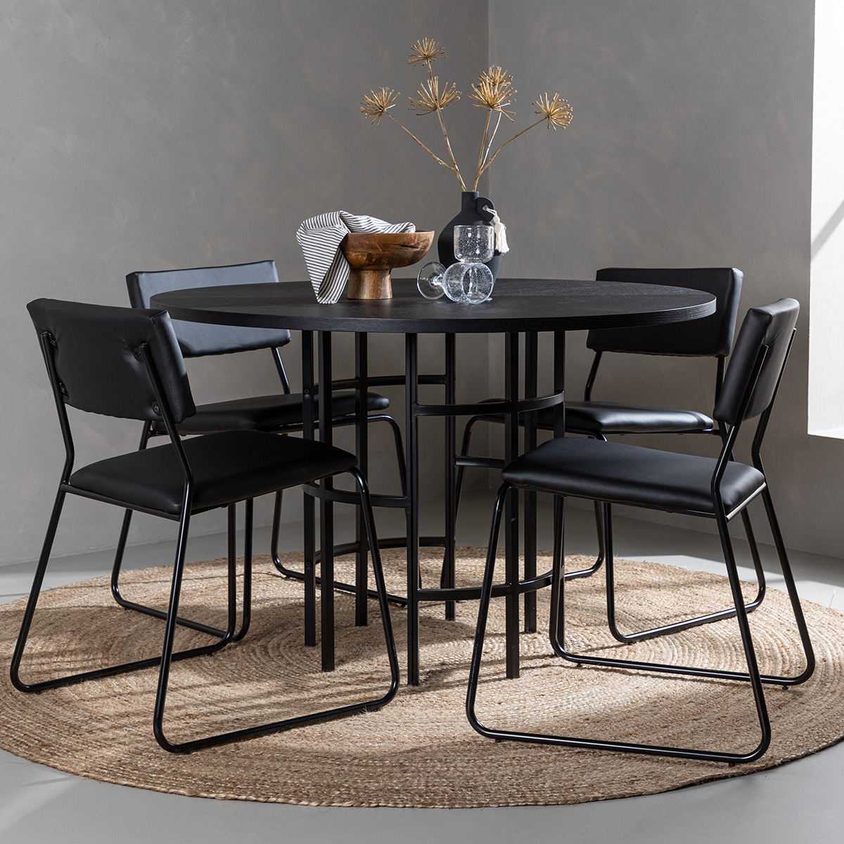 Matgrupp Venture Home Copenhagen med 4 Kenth Stolar