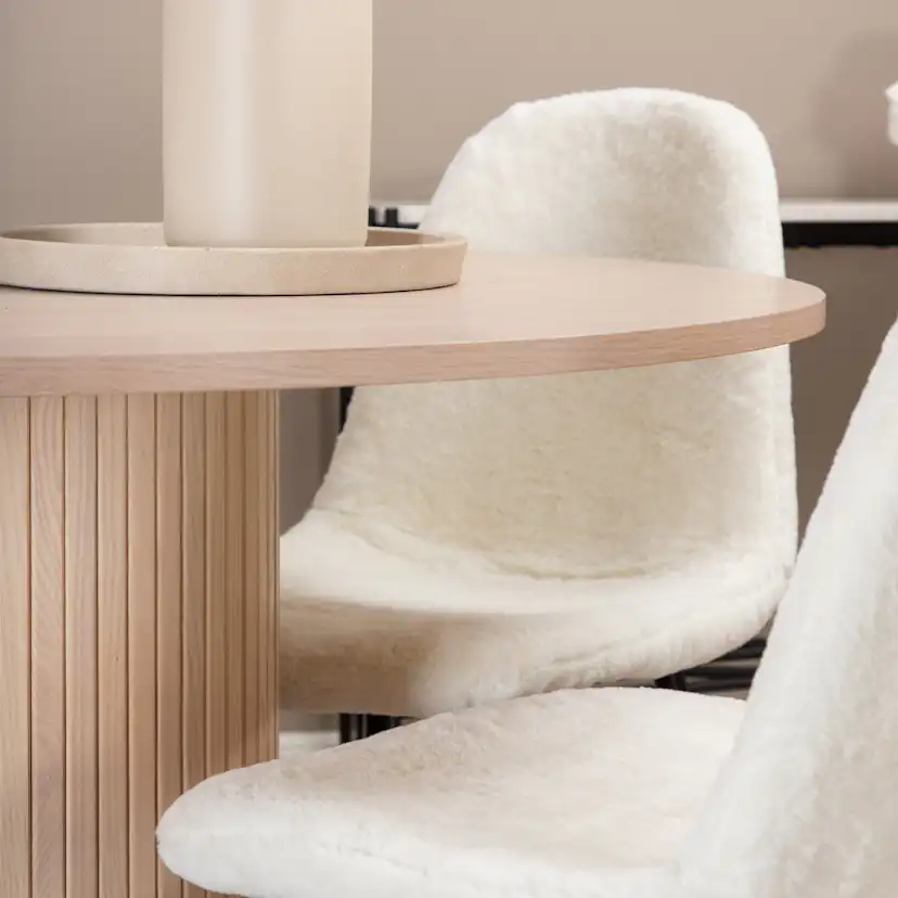 Matgrupp Venture Home Bianca Rund med 4 Pobbie Stolar