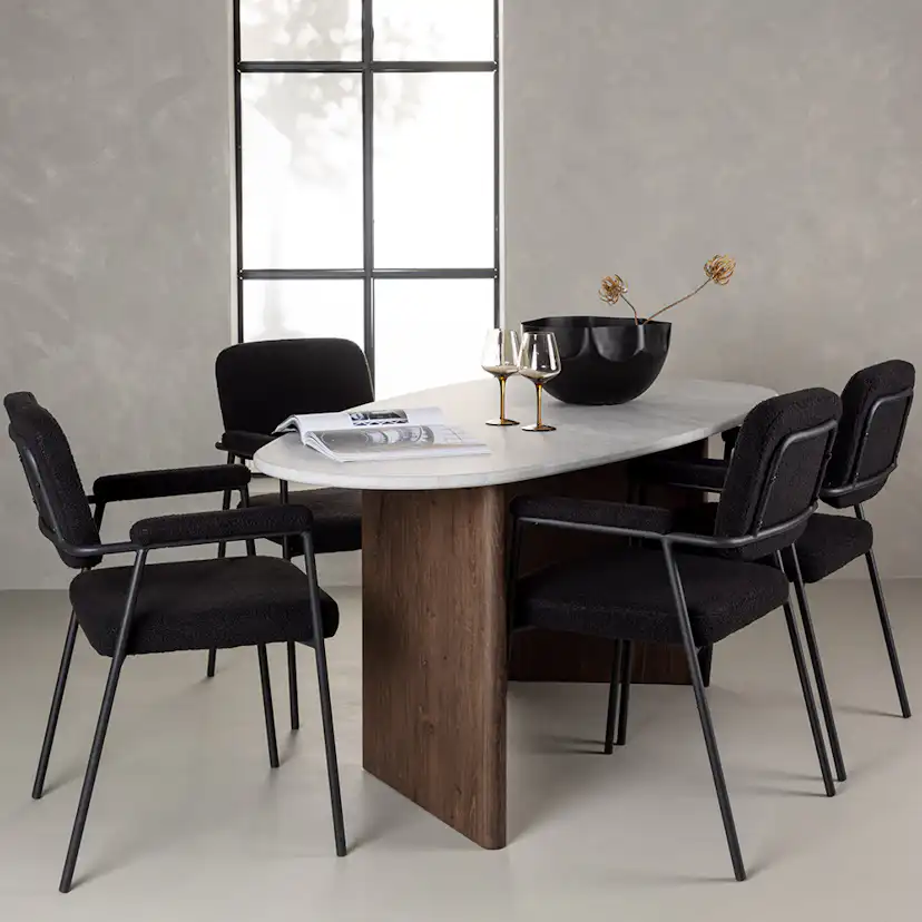 Matgrupp Venture Home Grönvik med 4 Yesterday Stolar