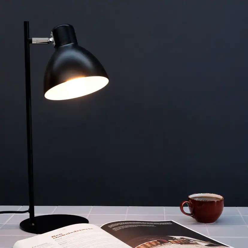 Bordslampa Dyberg Larsen Skagen
