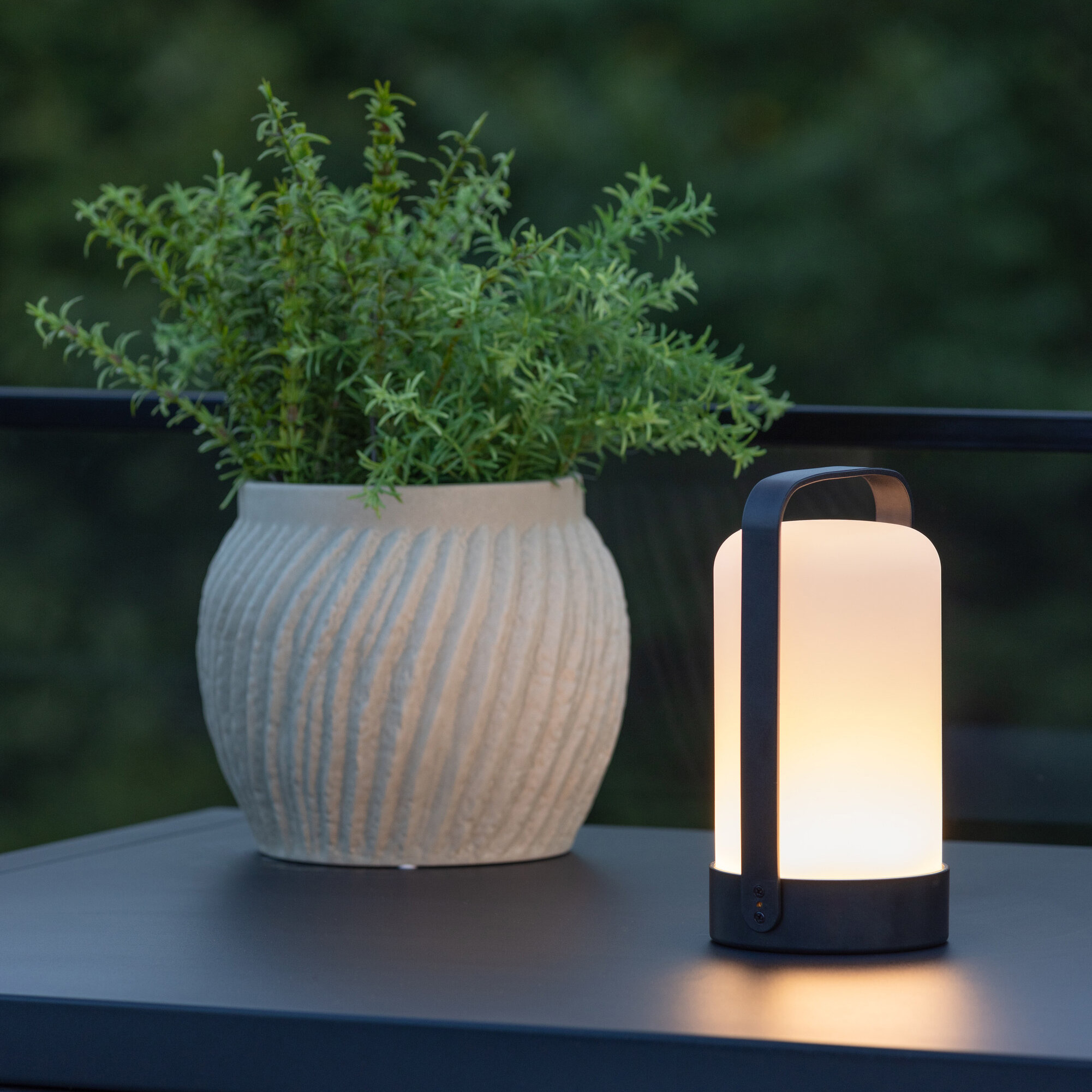 Bordslampa Venture Home Fern