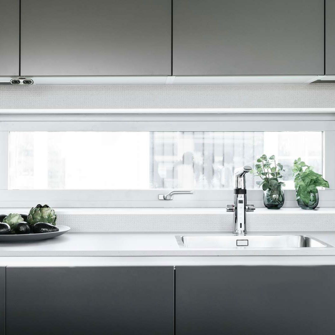 Överkantshängt Fönster Elitfönster Original Aluminium 100 3-Glas