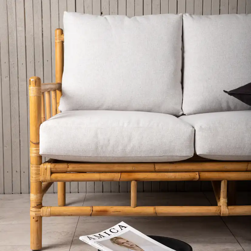 Trädgårdssoffa Venture Home Cane, Naturfärgad Rottingsoffa med Grå Dynor