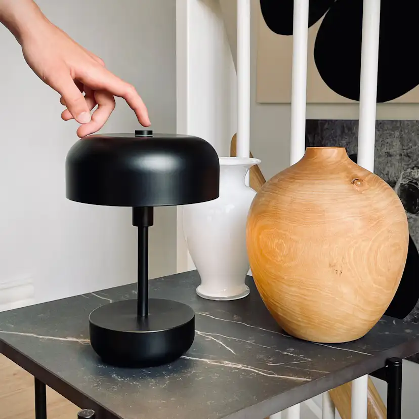 Portabel Bordslampa Dyberg Larsen Haipot LED Uppladdningsbar