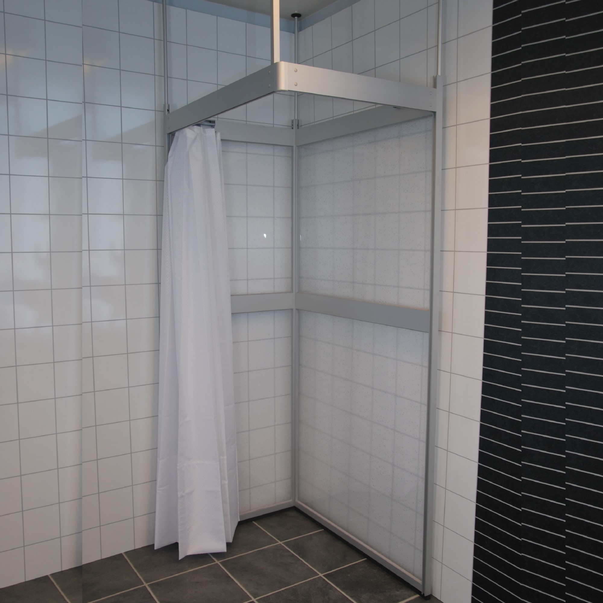 Duschhörn Västia 2V L-profil