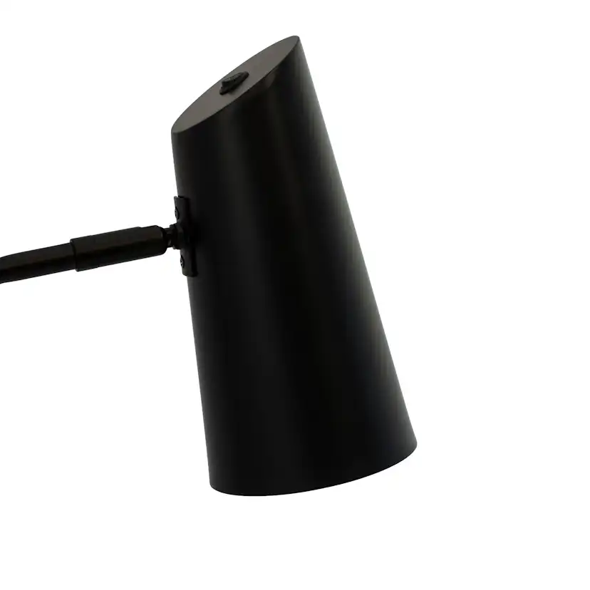 Bordslampa Dyberg Larsen Pallas