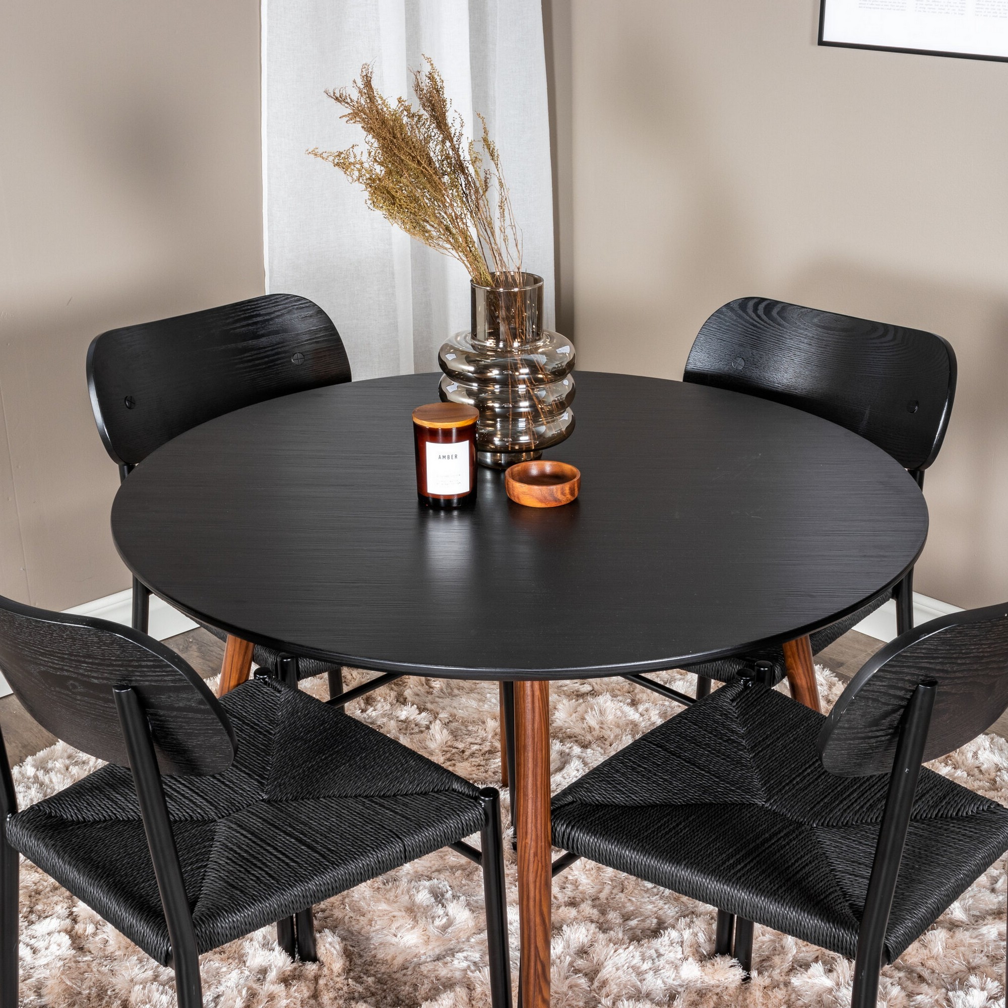 Matgrupp Venture Home Plaza med 4st Polly Stolar