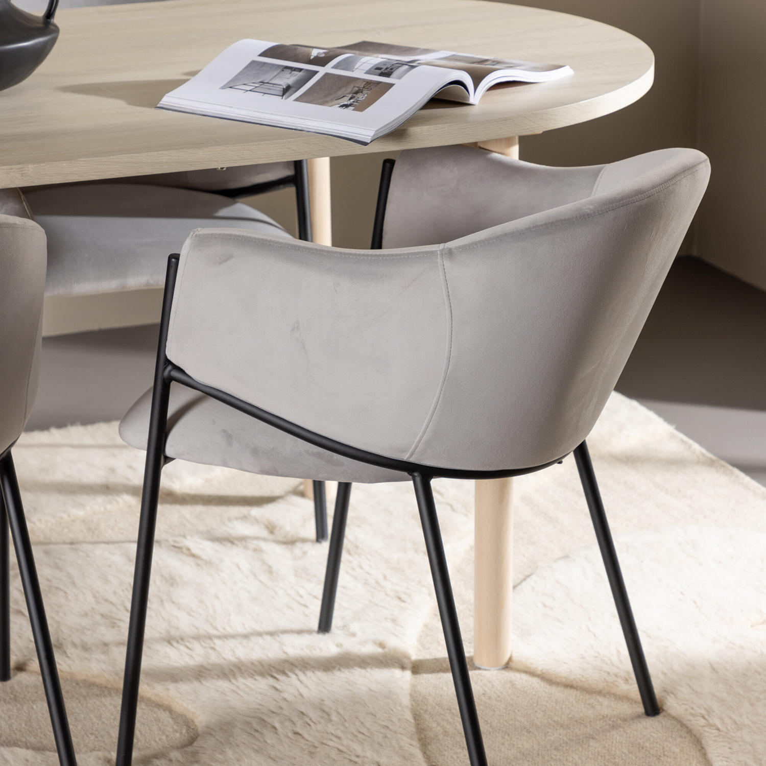 Matgrupp Venture Home Andy 180 med 4 st Evelina Stolar