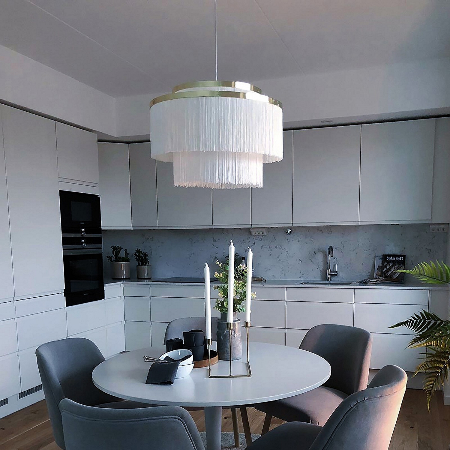 Taklampa Globen Lighting Frans