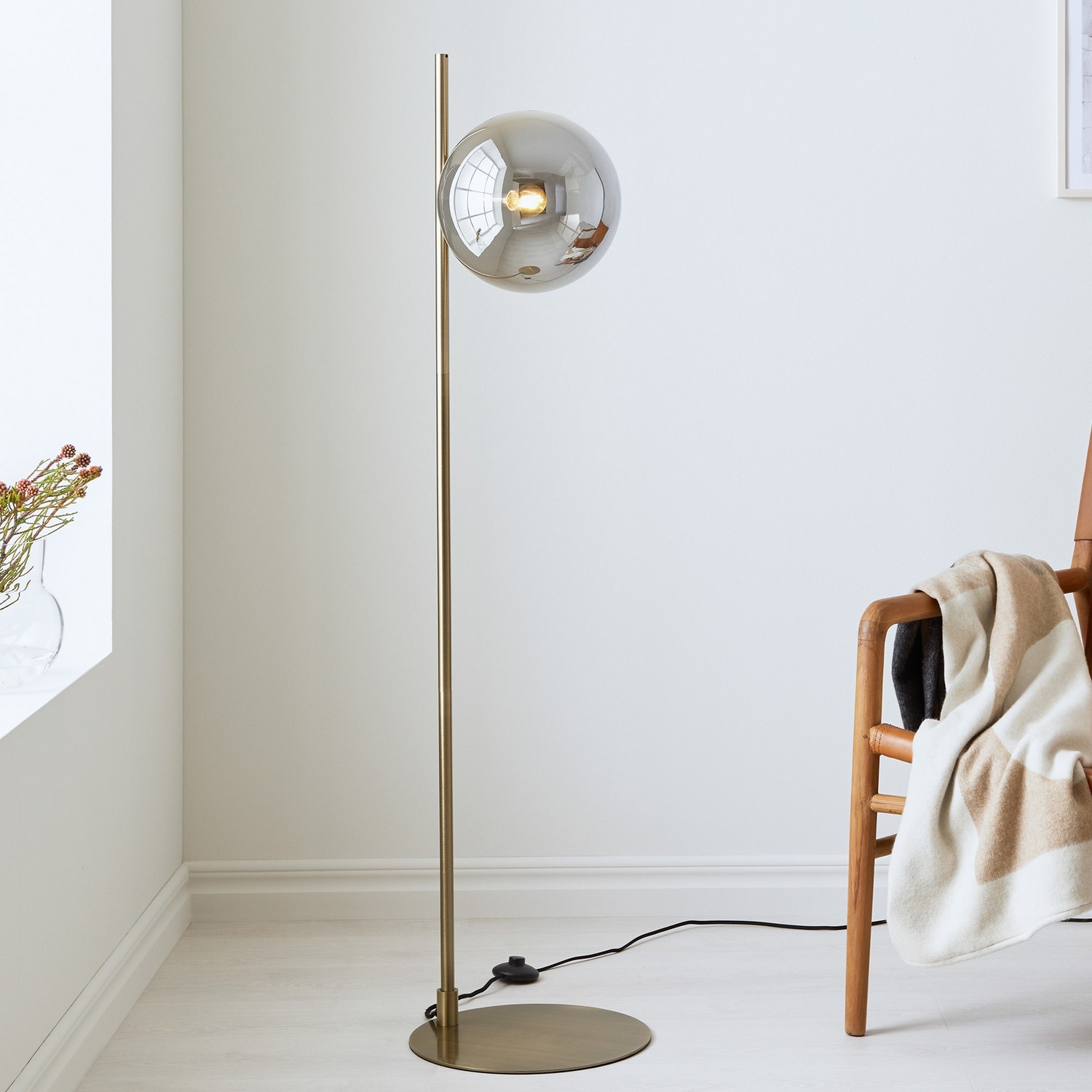 Golvlampa Markslöjd Dione 1L