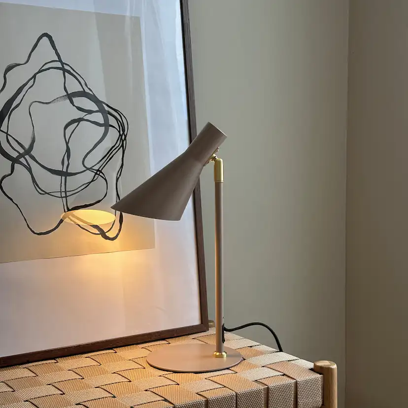 Bordslampa Dyberg Larsen DL12 Mini