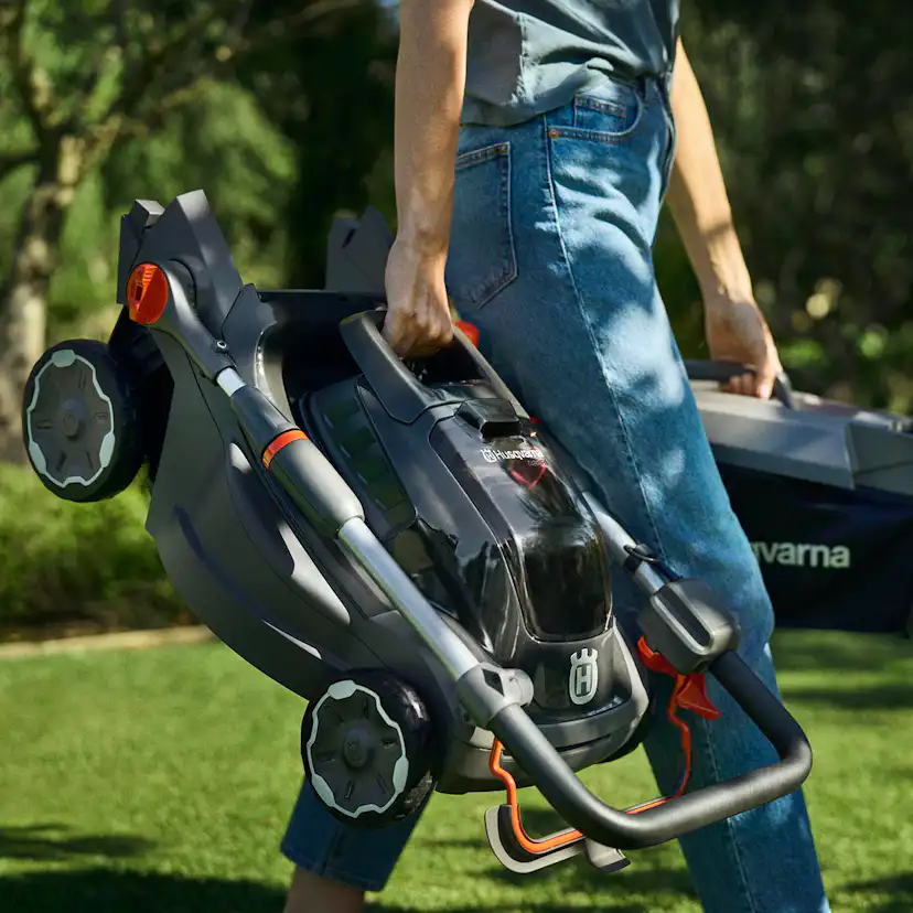 Gräsklippare Husqvarna Aspire™ LC34 Med Batteri och Laddare