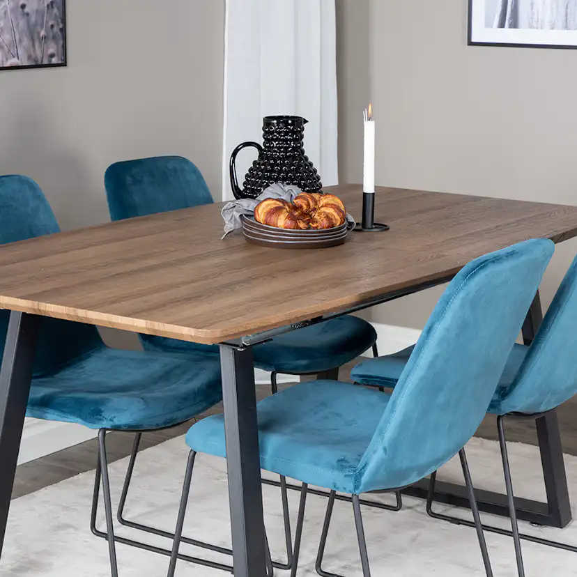 Matgrupp Venture Home Ina med 4 Muscot Stolar Sammet