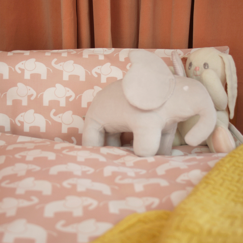 Påslakanset Rätt Start Elefant Eco För Spjälsäng Rosa