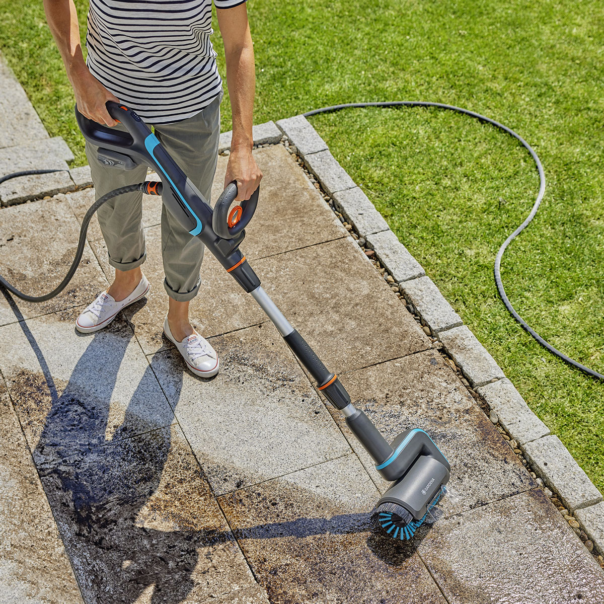 Altantvätt Gardena Batteridriven AquaBrush exkl. Batteri