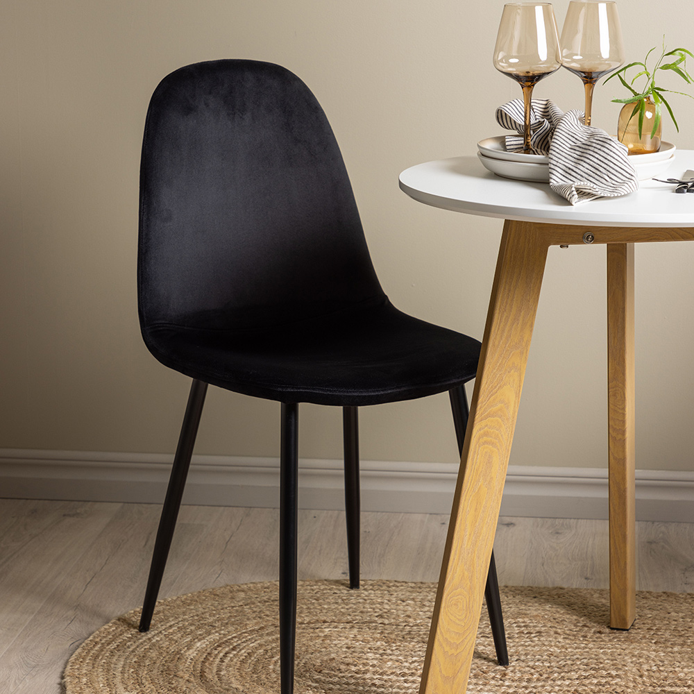 Matgrupp Venture Home Leonora Ø65 cm med 2 st Polar stolar