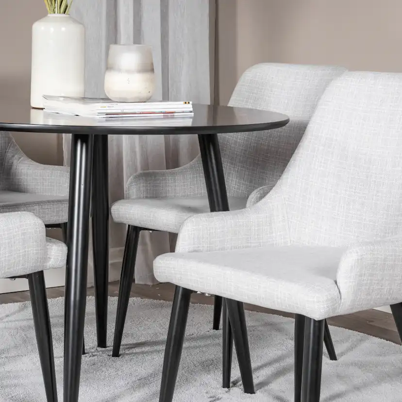 Matgrupp Venture Home Plaza med 4st Stolar