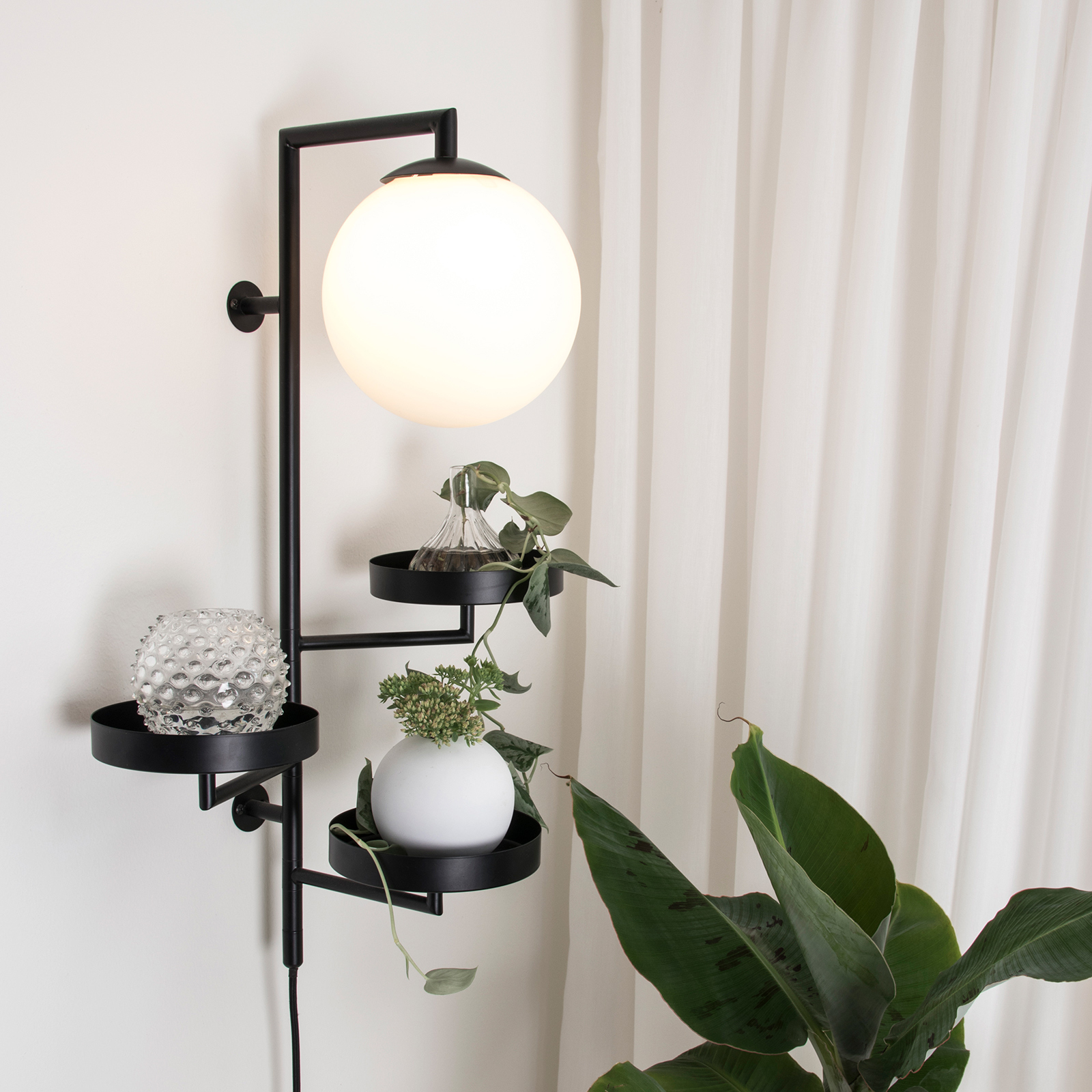 Vägglampa Globen Lighting Astoria