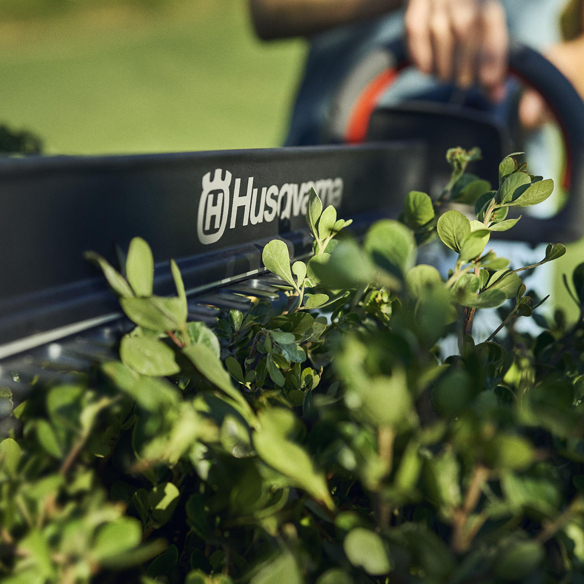 Häcksax Husqvarna Aspire™ H50 Med Batteri och Laddare