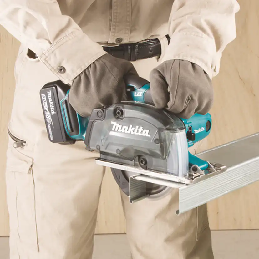 Kap- och Gersåg Metallsåg Makita LXT DCS552Z utan Batteri