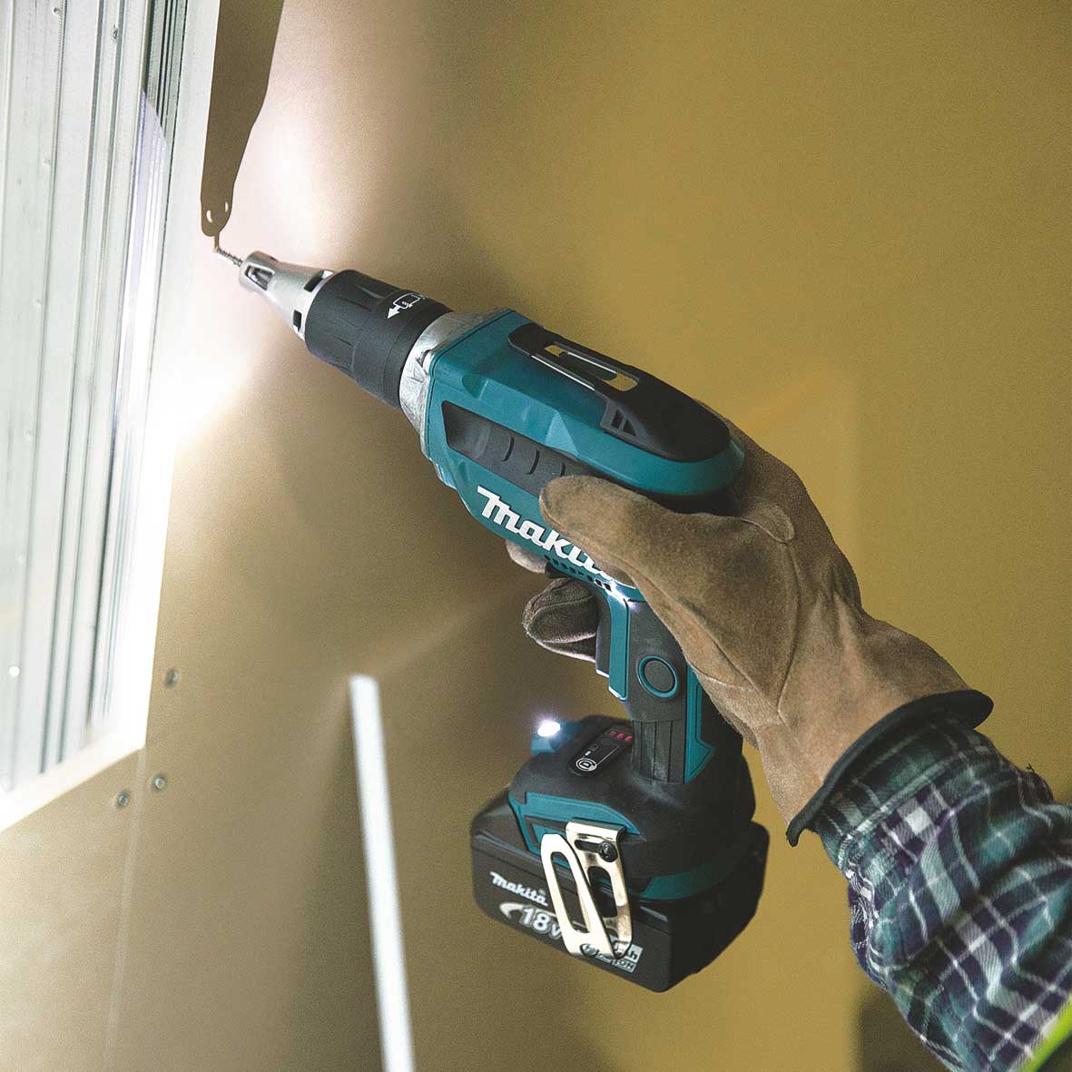 Skruvdragare Makita LXT DFS452Z 18V utan Batteri