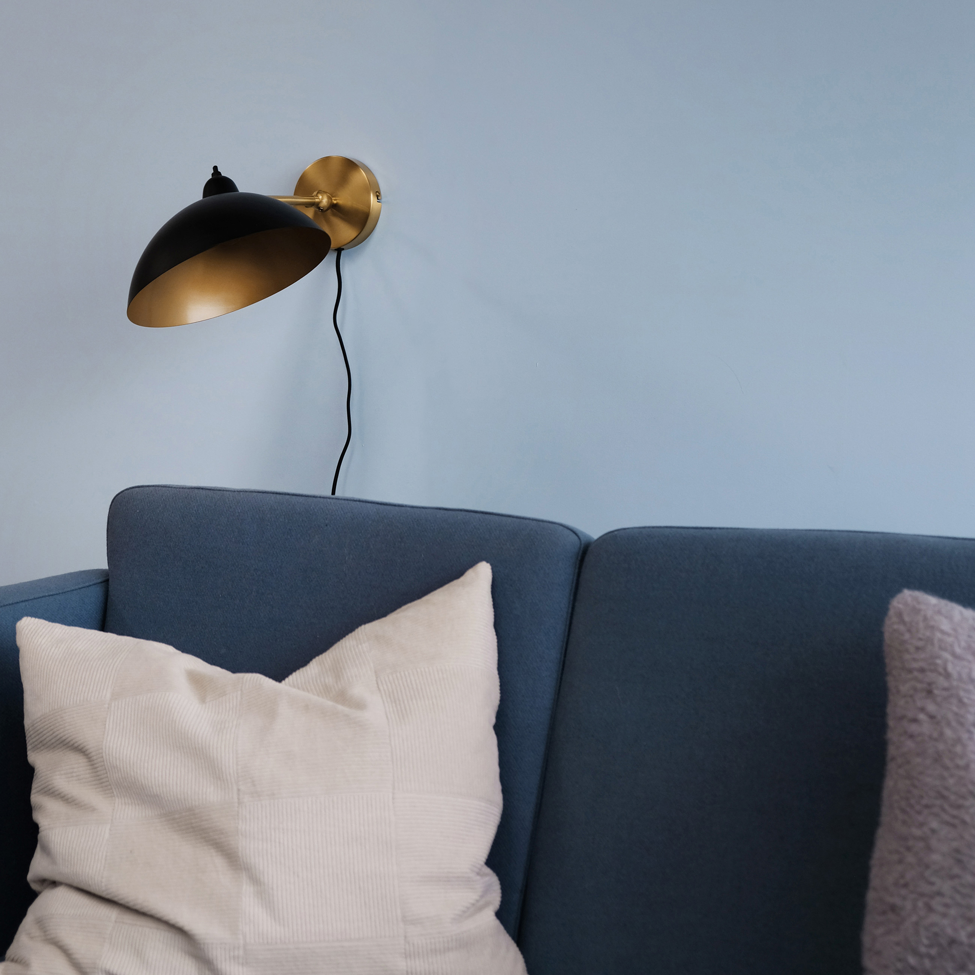 Vägglampa Dyberg Larsen Futura