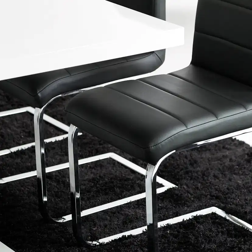 Matgrupp Concept 55 Ratliff Rektangulärt Matbord 180-220 cm Förlängningsbart med 4 Cibus Matstol