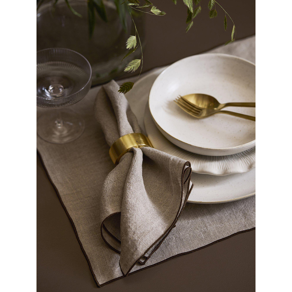 Servett Svanefors Celine