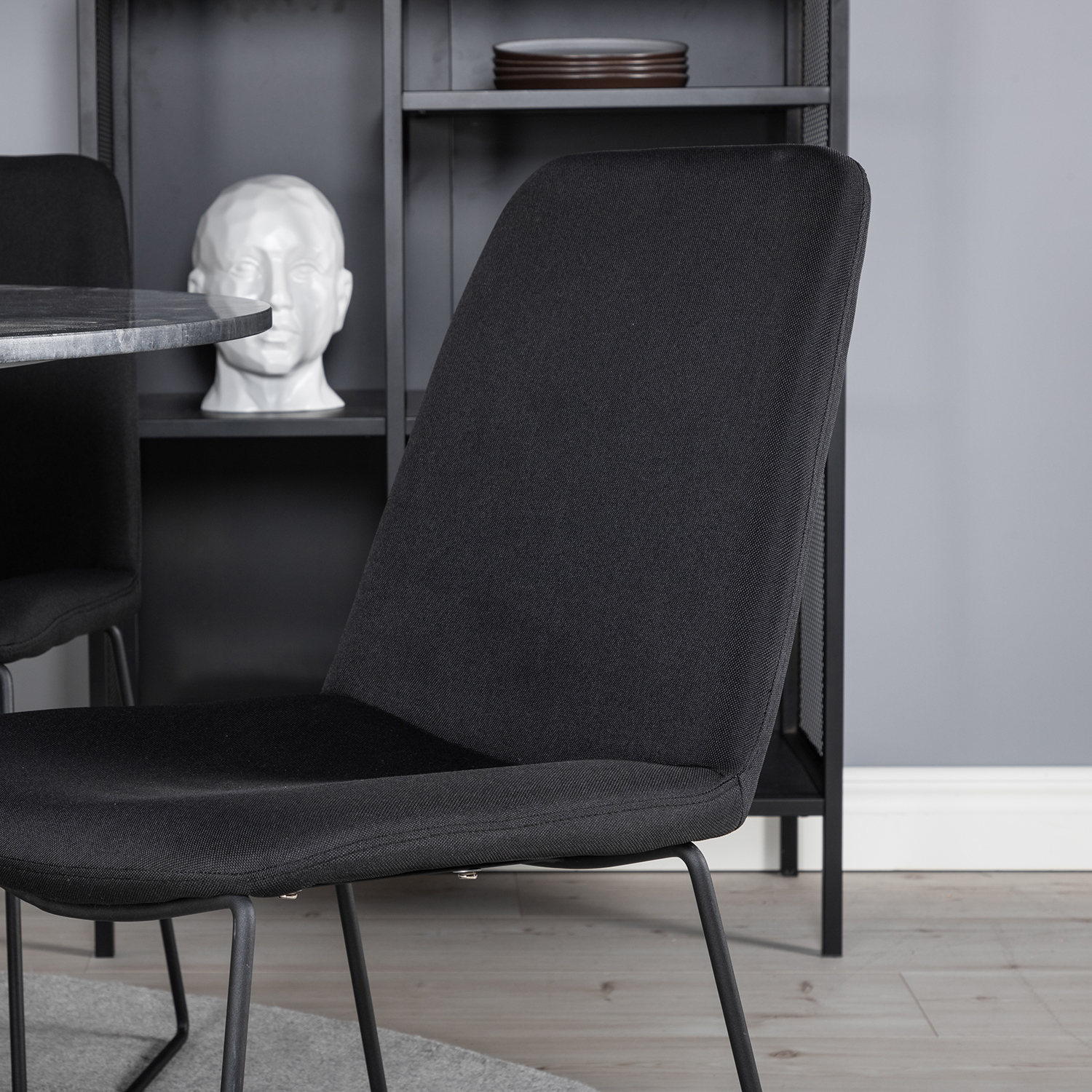 Matgrupp Venture Home Estelle med 4 Muscot Stolar PolyEstelletyg