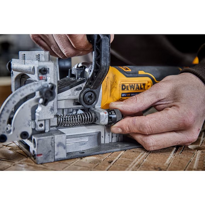 Lamellfräs DeWalt DCW682N-XJ 18V XR Utan Batteri & Laddare